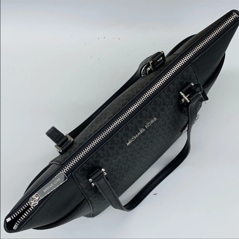 MICHAEL KORS CHARLOTTE LARGE TOP ZIP Black tote - Picture 7 of 16